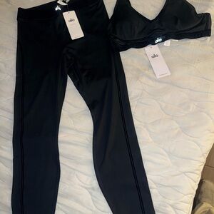 ALO Yoga BlackLeggings and Sports Bra Set Size XL